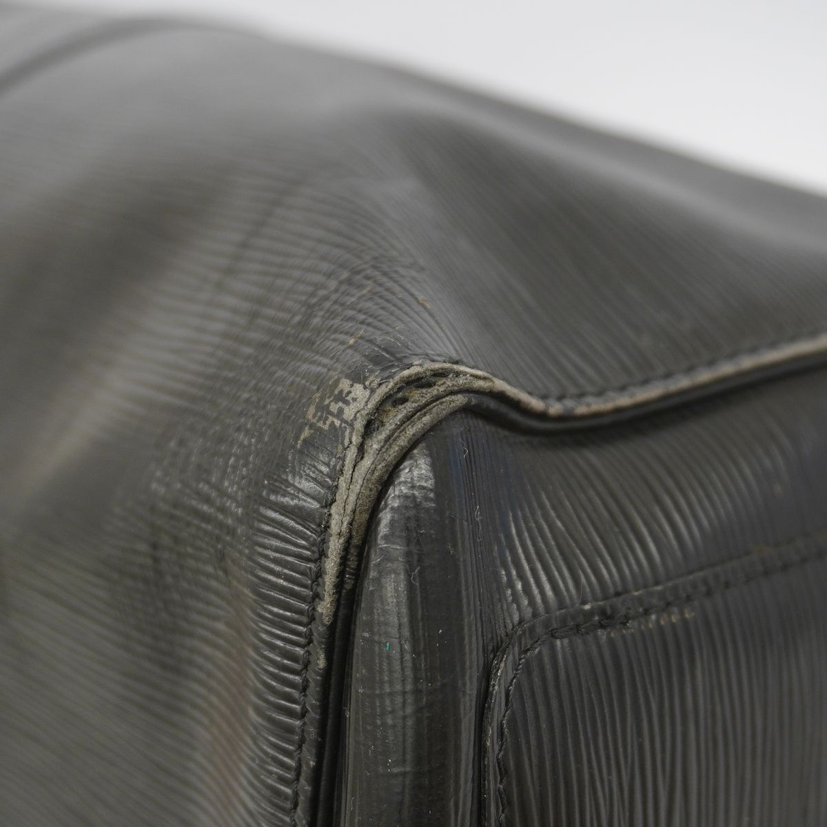 Louis Vuitton Boston Bag Epi Keepall 50 Noir — view 6