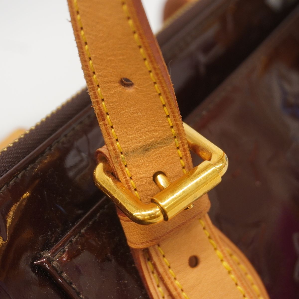 Louis Vuitton Shoulder Bag Vernis Rosewood Avenue Amarante — view 8