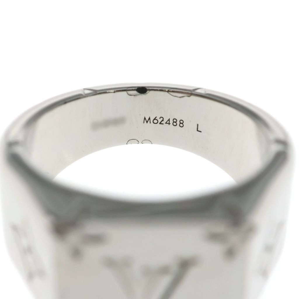 Louis Vuitton Signet Monogram Ring Silver — view 5