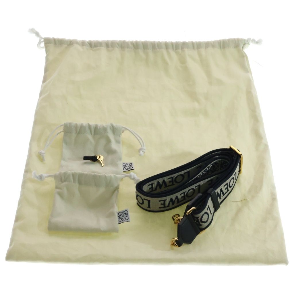 Loewe Amazona 19 2-Way Shoulder Bag Black Leather — view 8