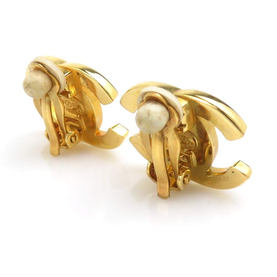 Chanel Earrings CC Logo — view 3