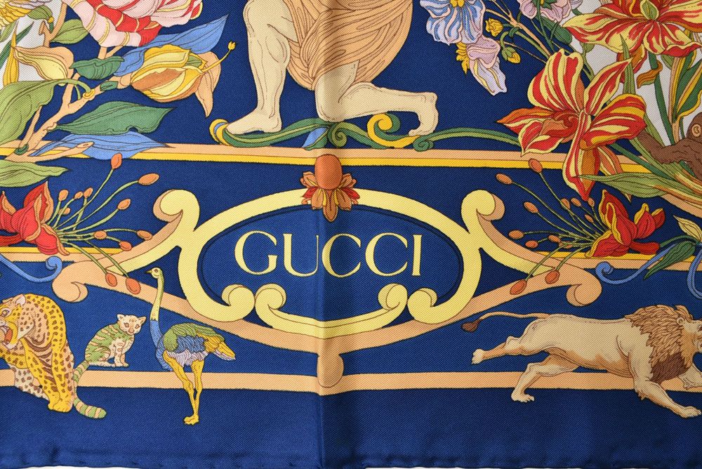 Gucci Scarf Shawl Vintage Five Continents Animal Print Silk Navy — view 7