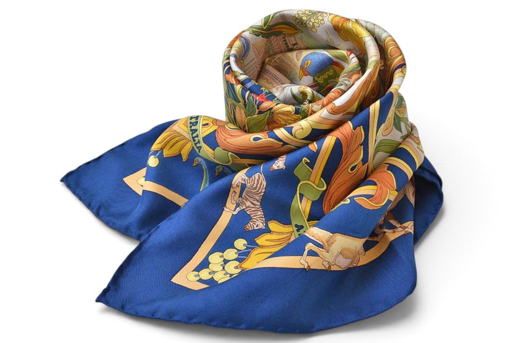 Gucci Scarf Shawl Vintage Five Continents Animal Print Silk Navy — view 2