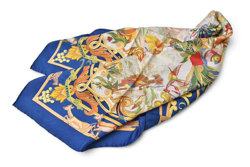 Gucci Scarf Shawl Vintage Five Continents Animal Print Silk Navy — view 3