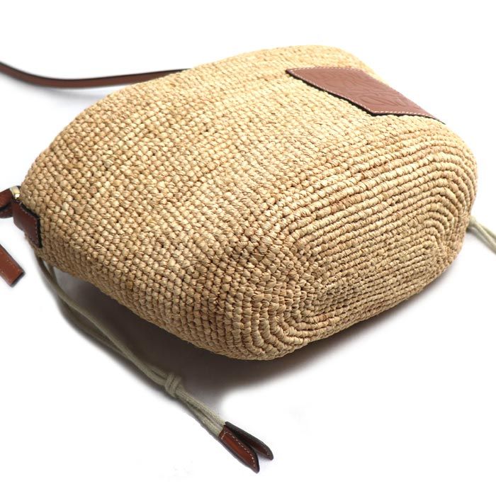 Loewe Anagram Pochette Basket Shoulder Bag Natural Tan — view 3
