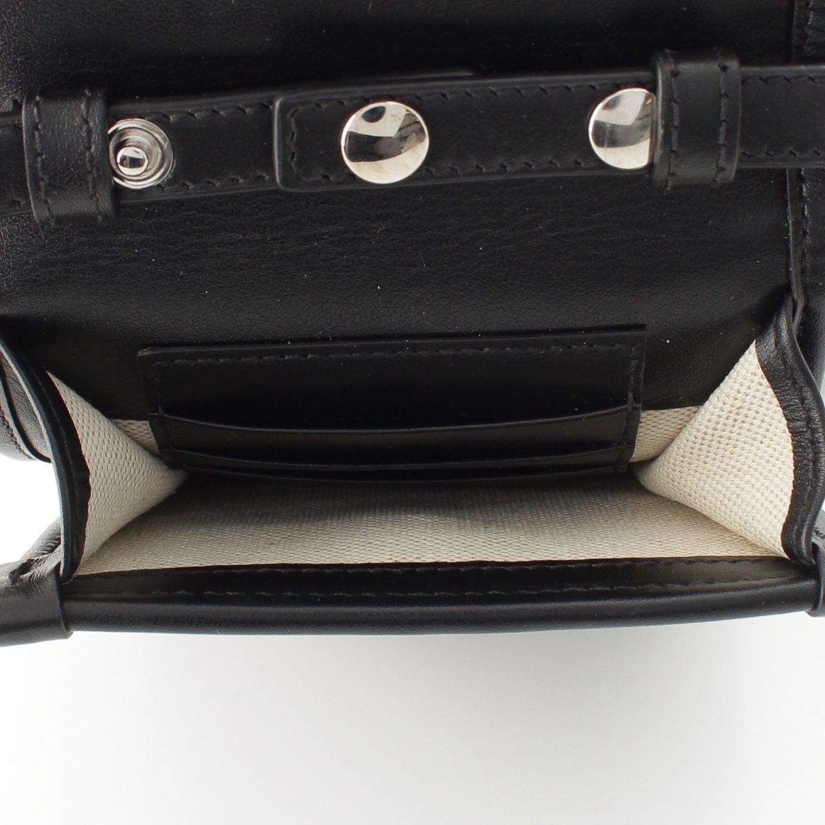Gucci Leather GG Embossed Shoulder Bag Pouch Black — view 6