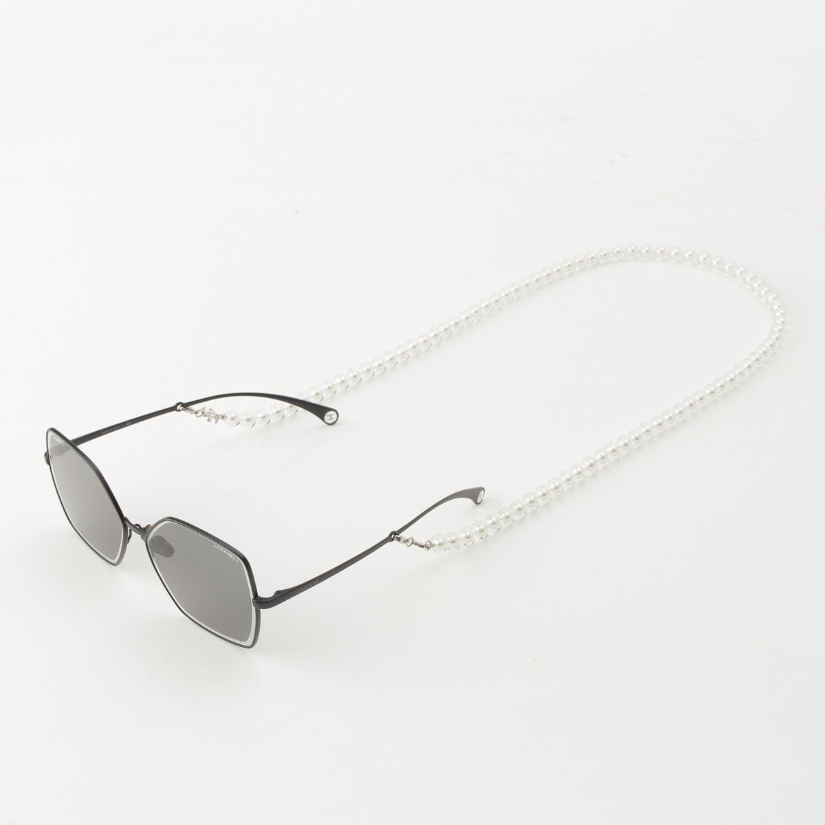Chanel Acetate Pearl Butterfly Shape Chain Sunglasses Eyewear Black