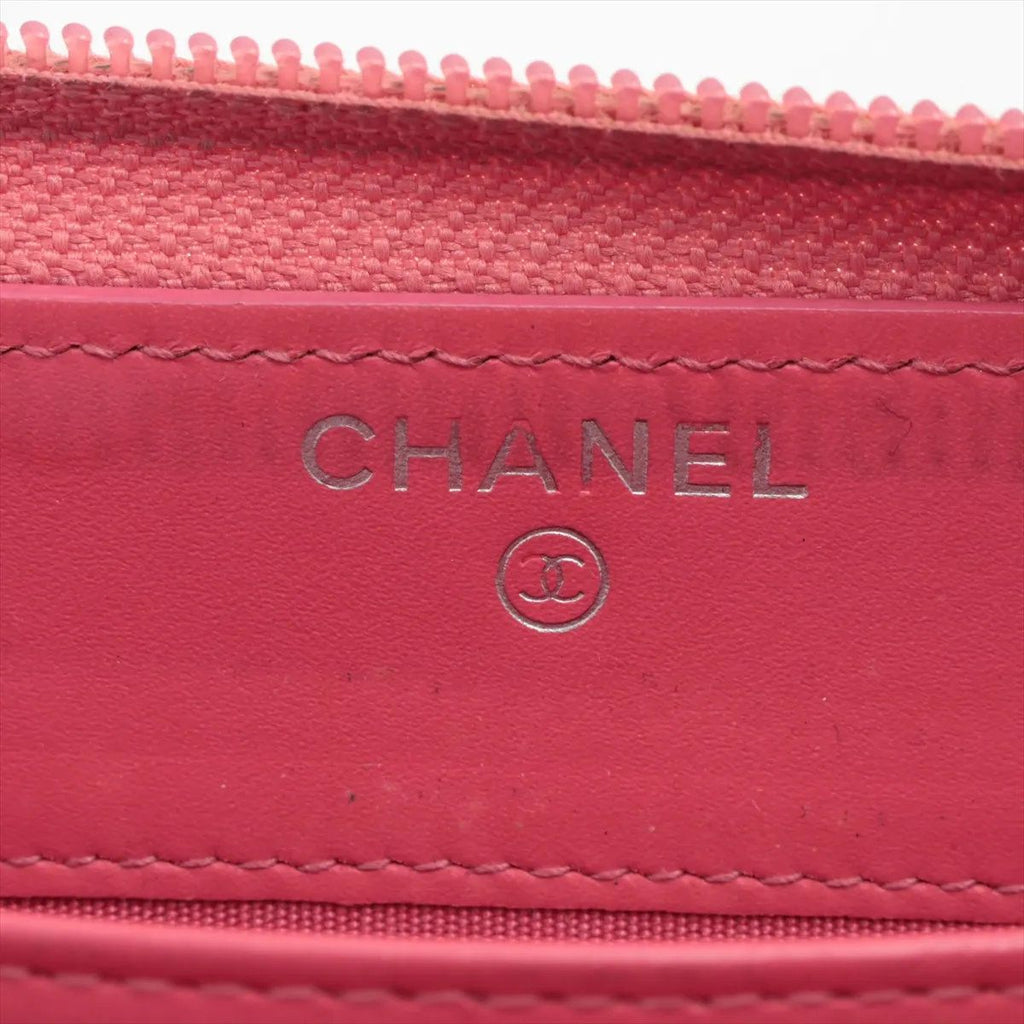 Chanel CC Logo Leather Wallet Zip Around — view 7