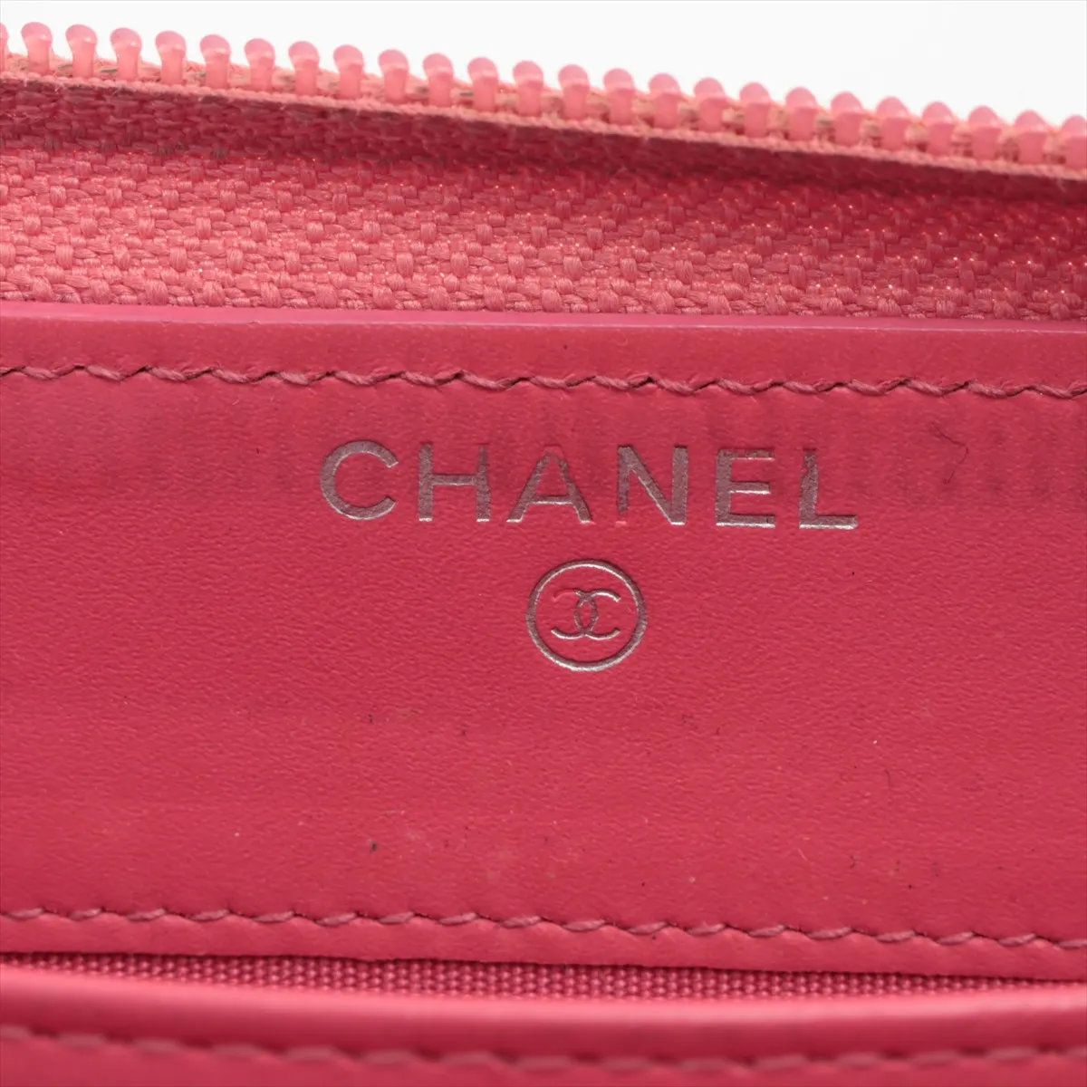 Chanel CC Logo Leather Wallet Zip Around — view 7