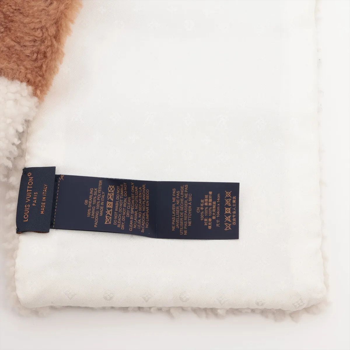 Louis Vuitton Echarpe Neverfreeze Shirred Scarf — view 2