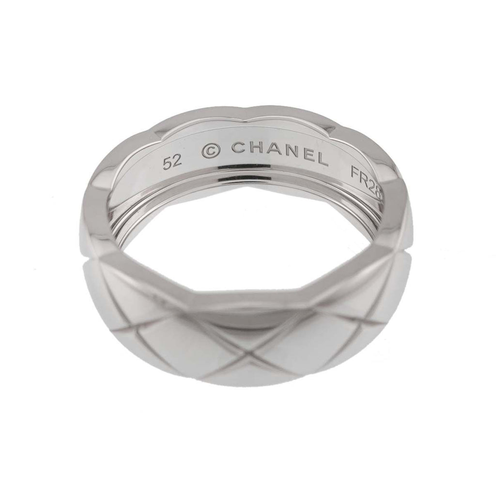 Chanel Coco Crush Medium 52 Ring 18K White Gold 750 Quilted — view 3
