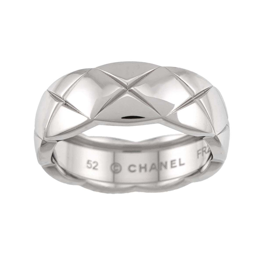 Chanel Coco Crush Medium 52 Ring 18K White Gold 750 Quilted — view 2