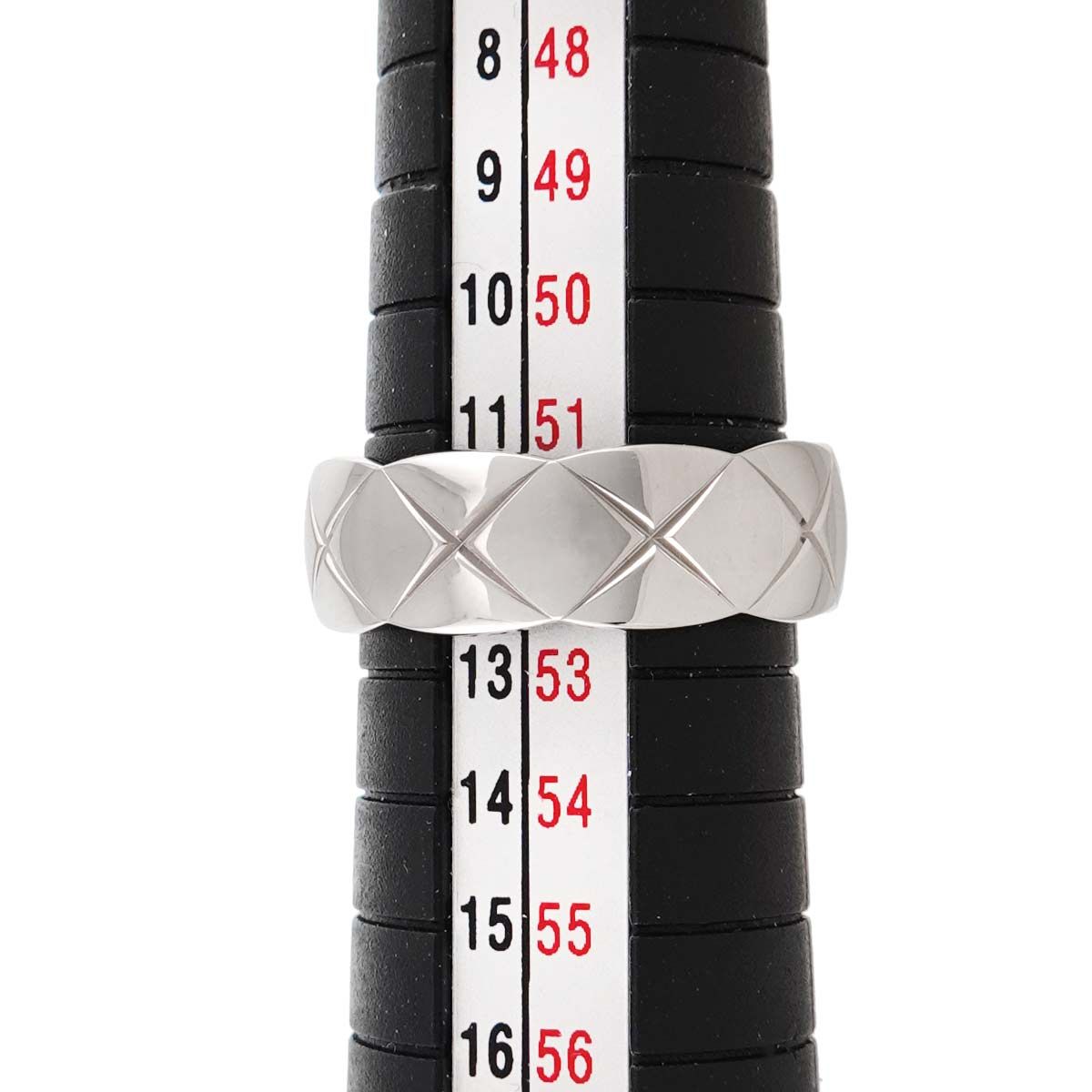 Chanel Coco Crush Medium 52 Ring 18K White Gold 750 Quilted — view 6