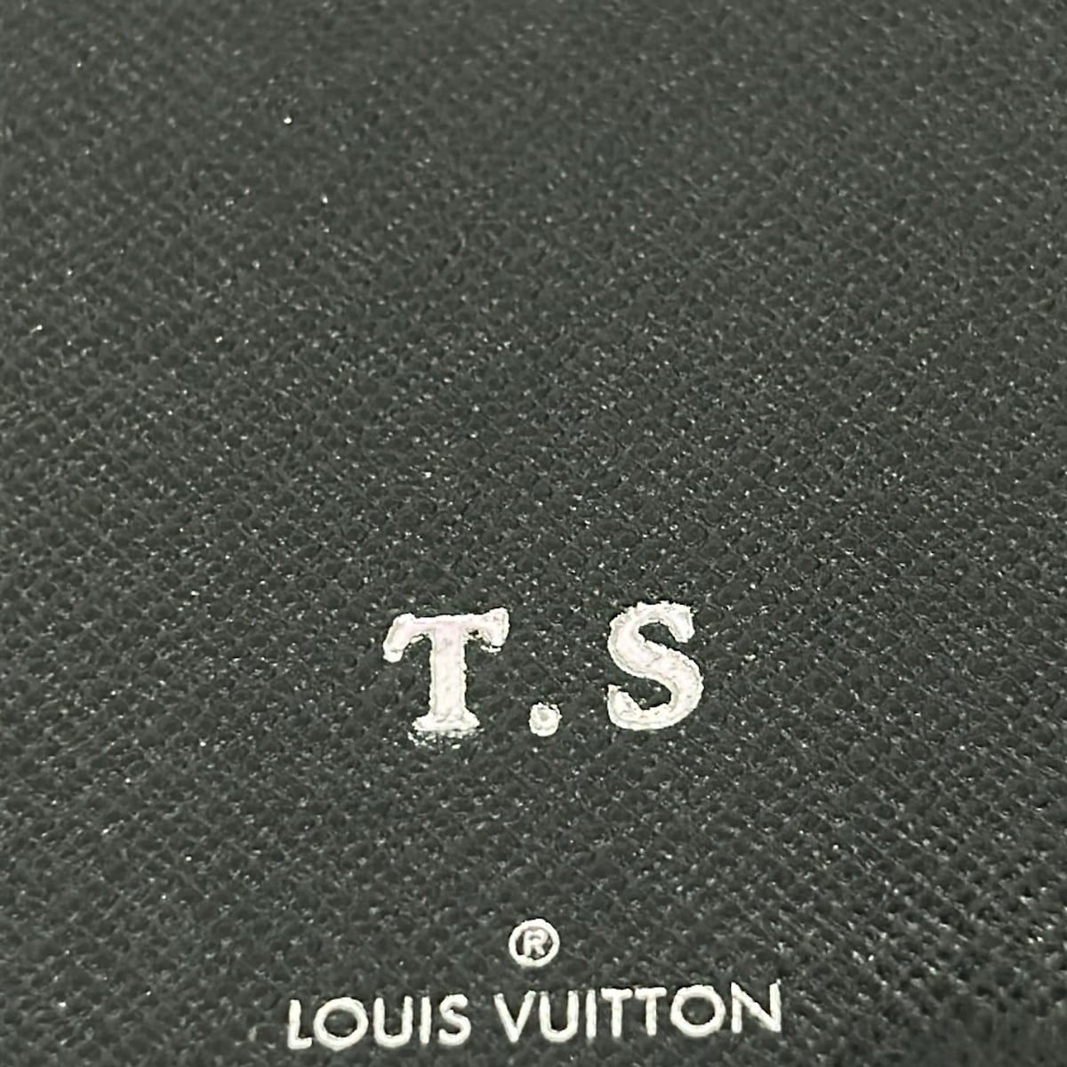 Louis Vuitton Wallet Taiga Zippy Vertical Noir Leather — view 6