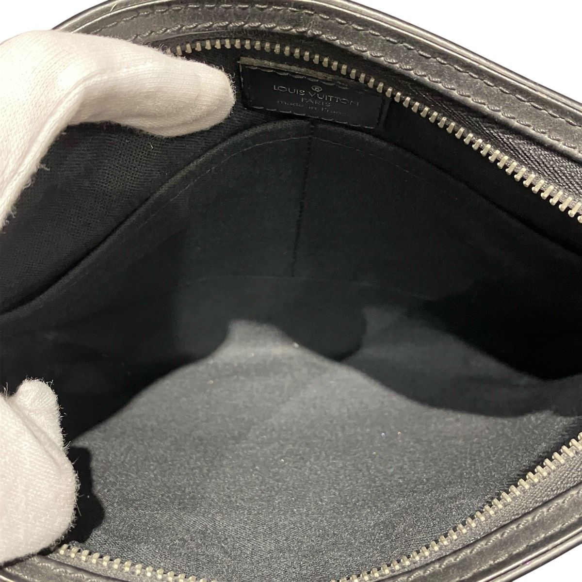 Louis Vuitton Thomas Damier Graphite Shoulder Bag Canvas — view 5