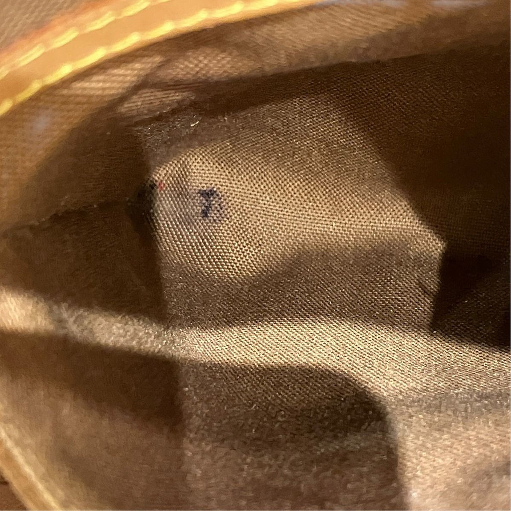 Louis Vuitton Ellipse MM Monogram Handbag Canvas — view 7