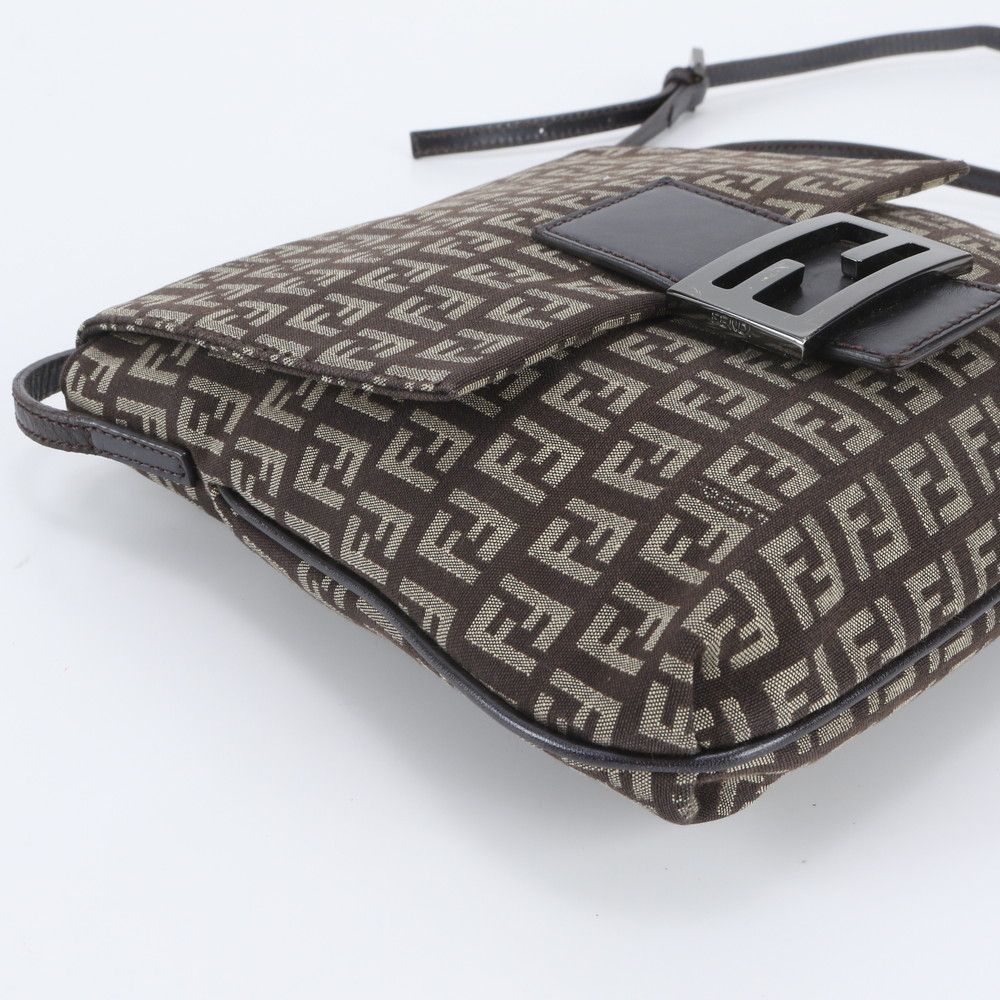 Fendi FF Zucchino Leather Shoulder Bag Crossbody Brown — view 6