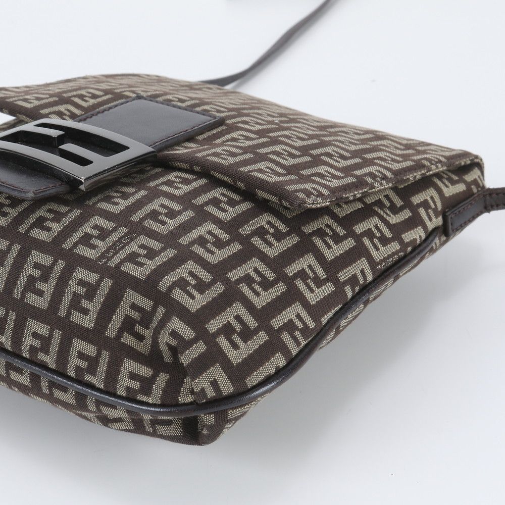 Fendi FF Zucchino Leather Shoulder Bag Crossbody Brown — view 4