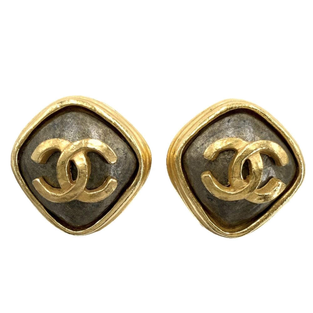 Chanel Earrings CC Logo Circle Vintage 97A Gold