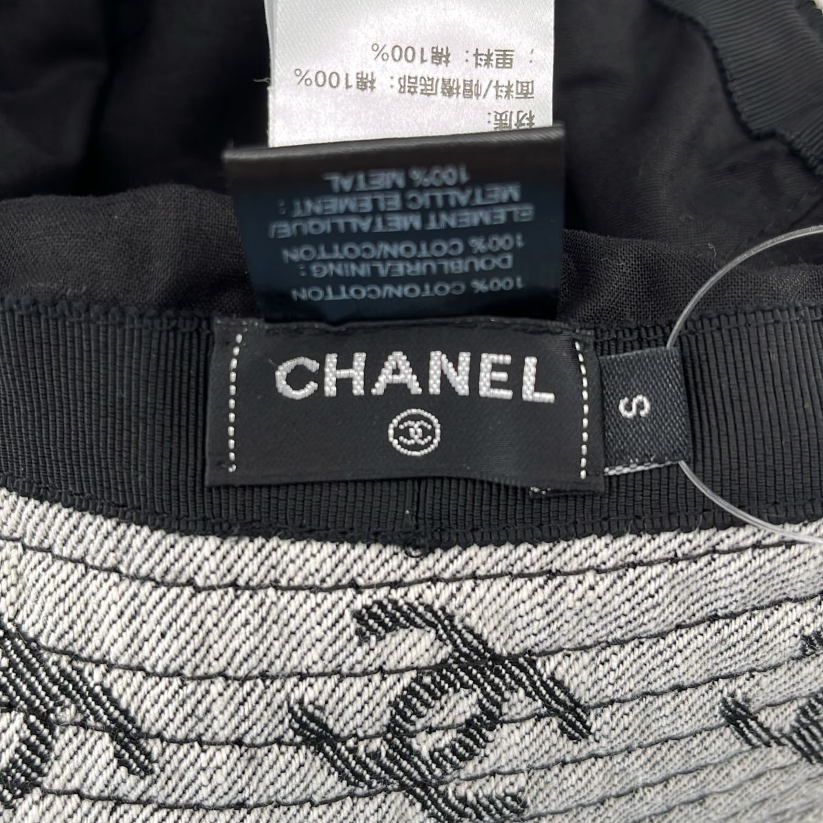 Chanel CC Logo Bucket Hat S White Gray — view 6
