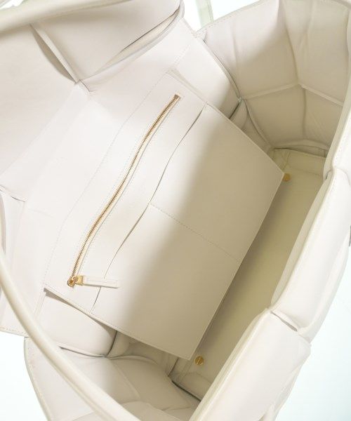 Bottega Veneta Maxi Intrecciato the Arco Large Padded Shoulder Bag — view 3