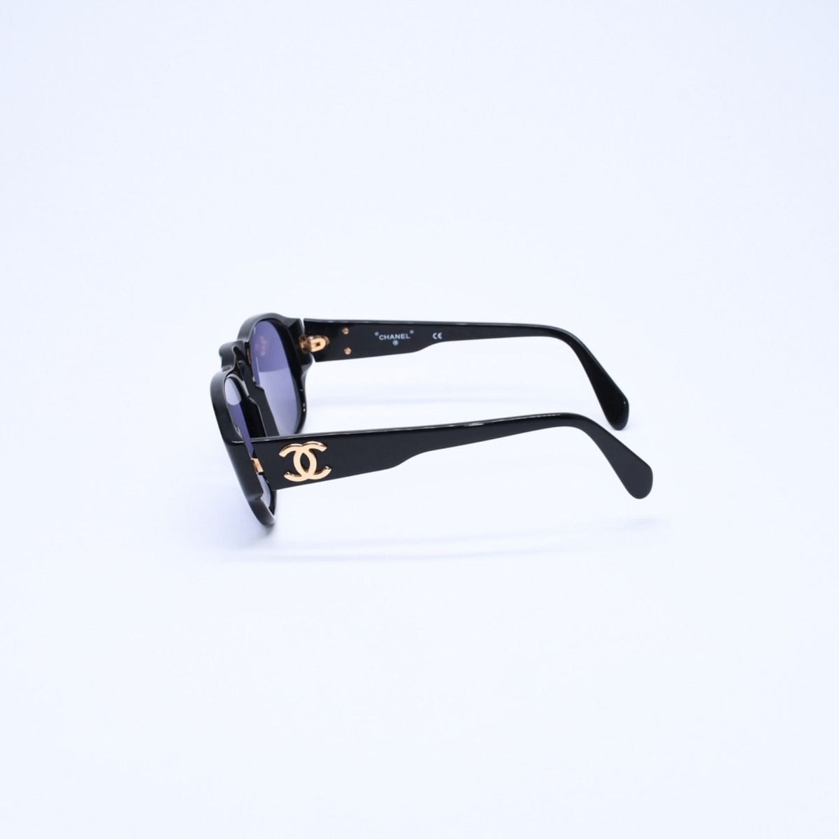 Chanel Sunglasses Eyewear Black Gold — view 6