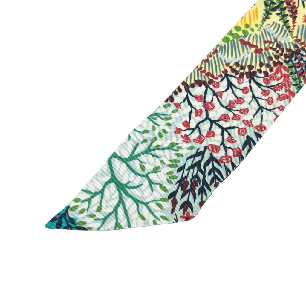Hermes Twilly Scarf Silk Multicolor Dans Un Jardin Anglais — view 5