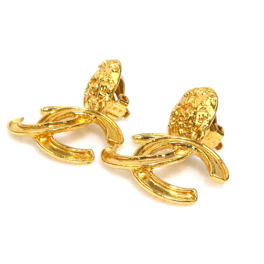 Chanel Earrings CC Logo — view 3