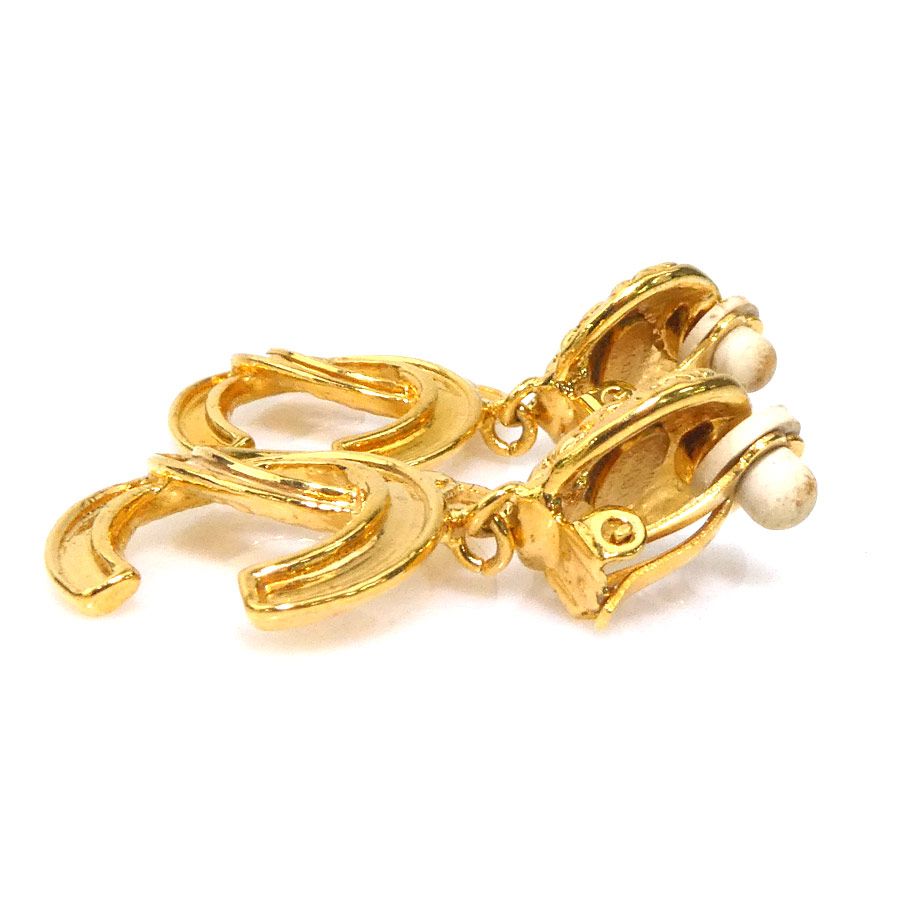 Chanel Earrings CC Logo — view 4