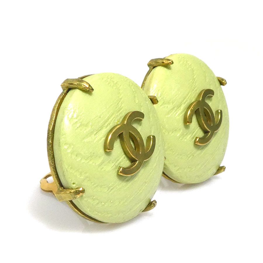 Chanel Earrings CC Logo — view 2