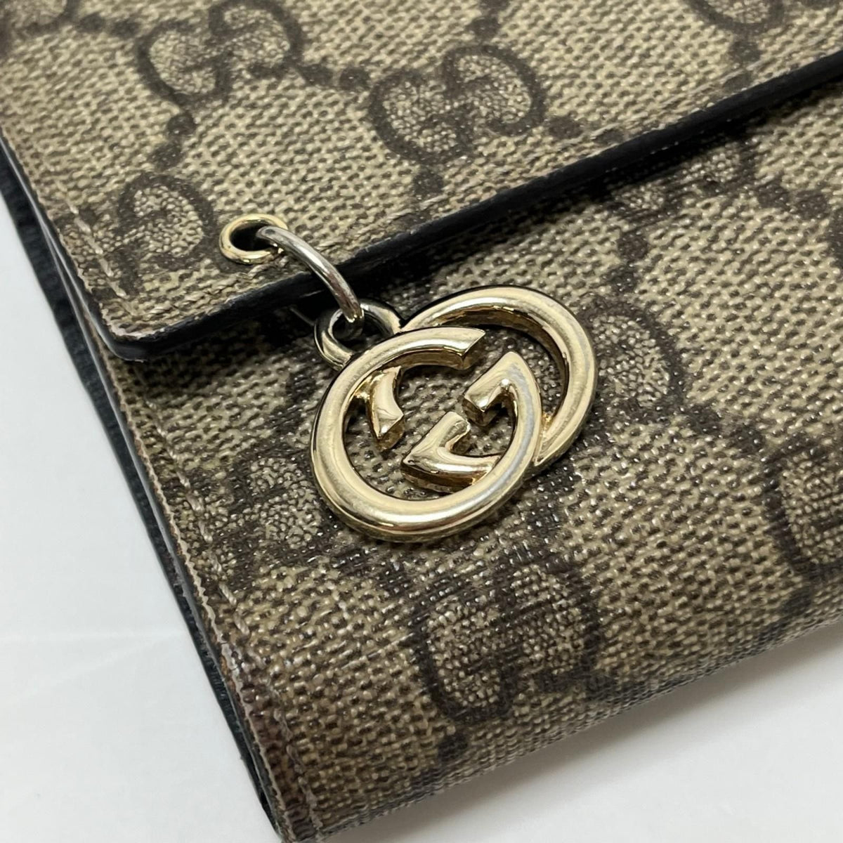 Gucci Trifold Wallet GG Supreme — view 3