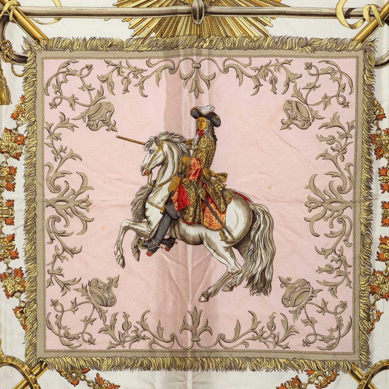 Hermes Carre 90 LV Dovicvs Magnvs White Louis 14 on Horseback Scarf Pink — view 2