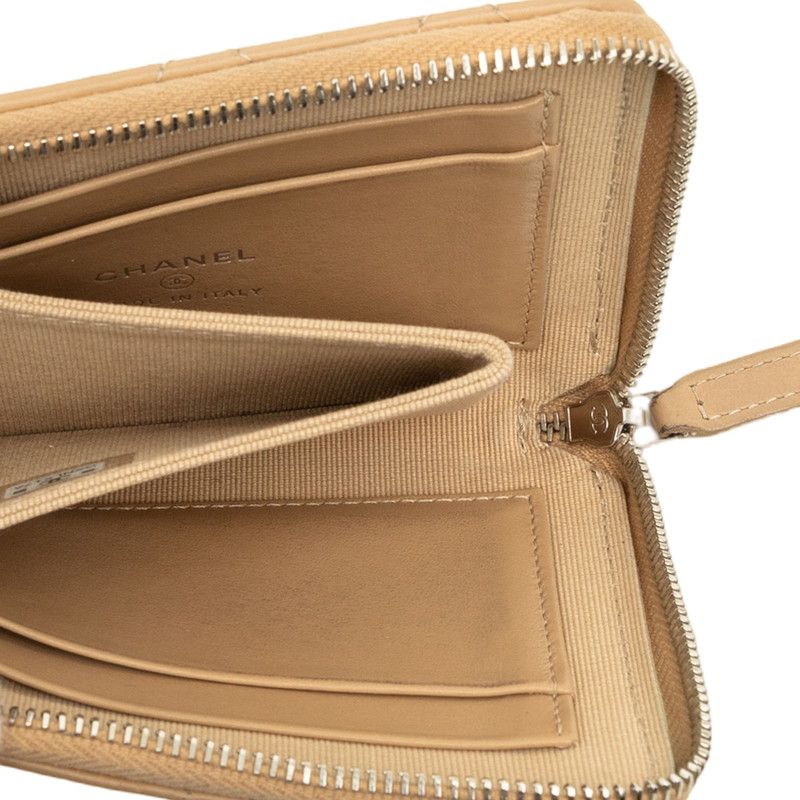 Chanel CC Logo Bifold Wallet Beige Silver Leather — view 4