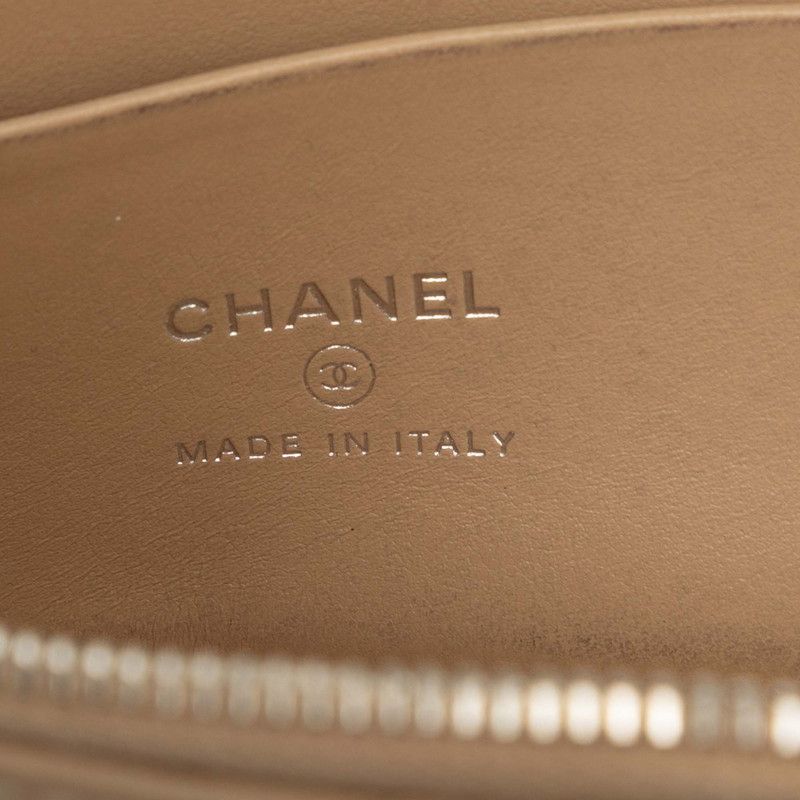 Chanel CC Logo Bifold Wallet Beige Silver Leather — view 6