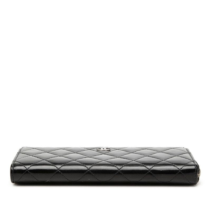 Chanel CC Logo Quilted Wallet Black Patent Leather — view 3