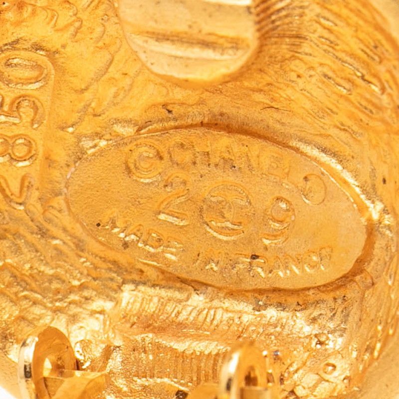 Chanel CC Logo Earrings Gold Plated — view 3