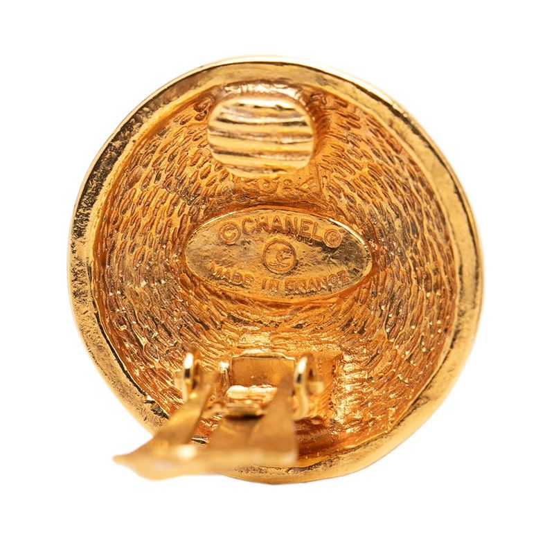 Chanel CC Logo Quilted Earrings Gold Plated — view 3