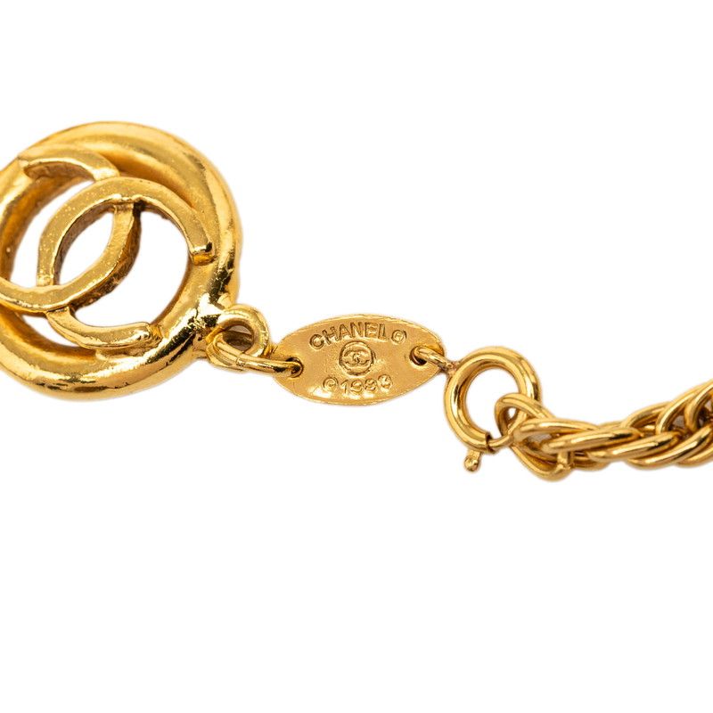 Chanel CC Logo Vintage Chain Bracelet Gold Plated — view 5