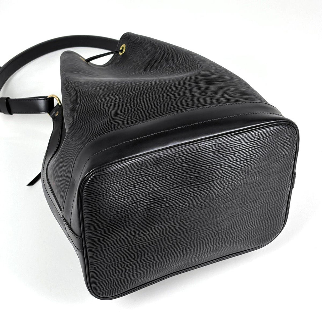 Louis Vuitton Shoulder Bag Drawstring Epi Noir — view 2