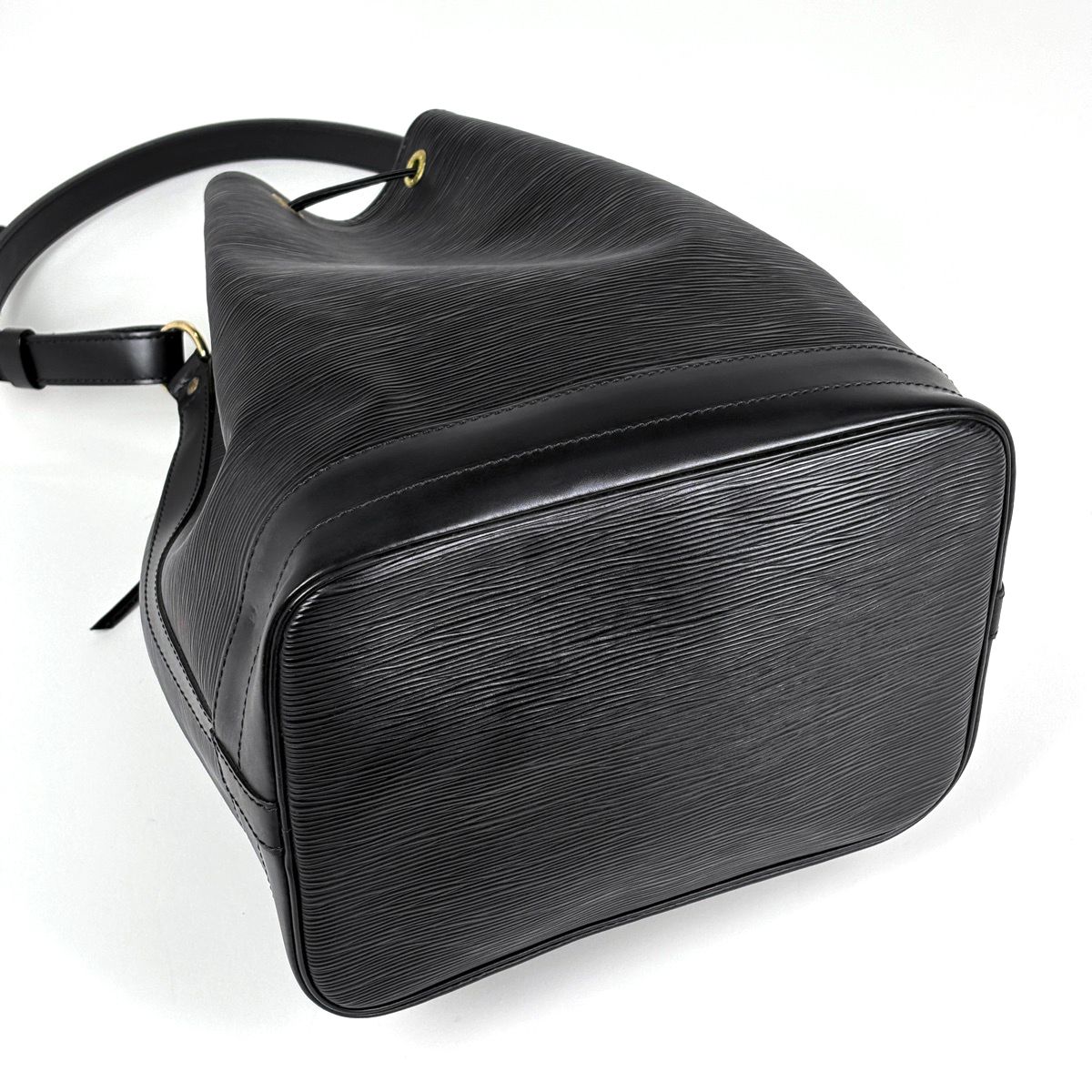 Louis Vuitton Shoulder Bag Drawstring Epi Noir — view 2