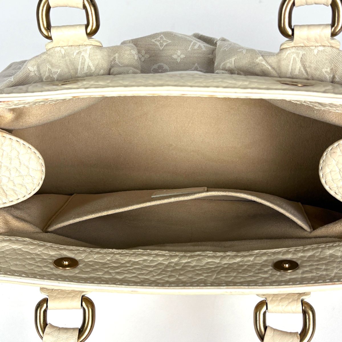 Louis Vuitton Trapeze PM Handbag Monogram Mini Lin Dune — view 8
