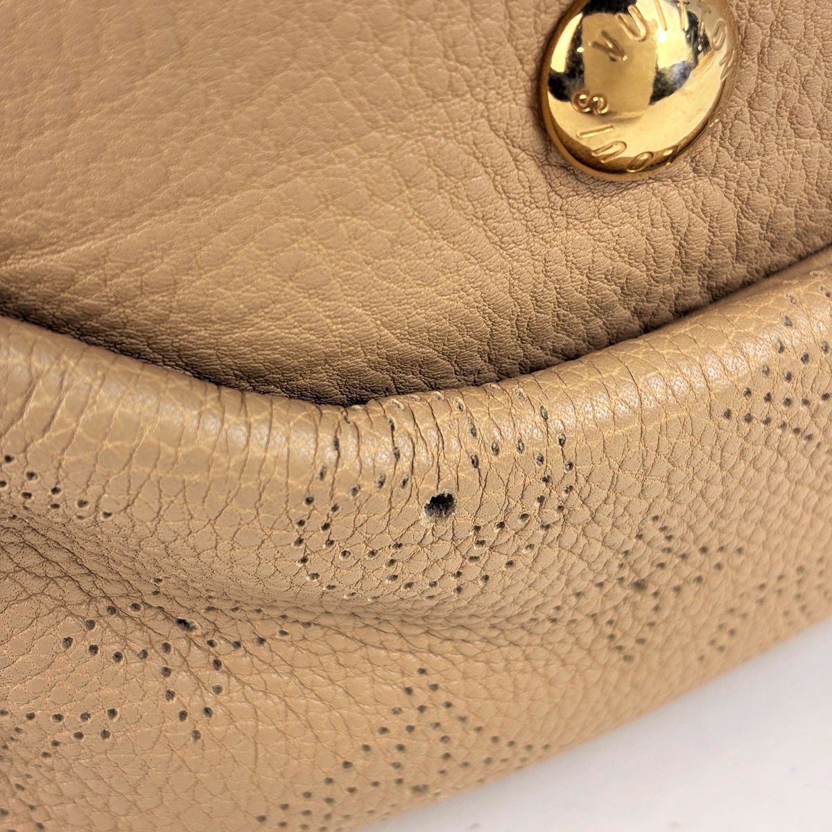 Louis Vuitton XS Shoulder Bag Perforated Monogram Mahina Bisqui — view 3