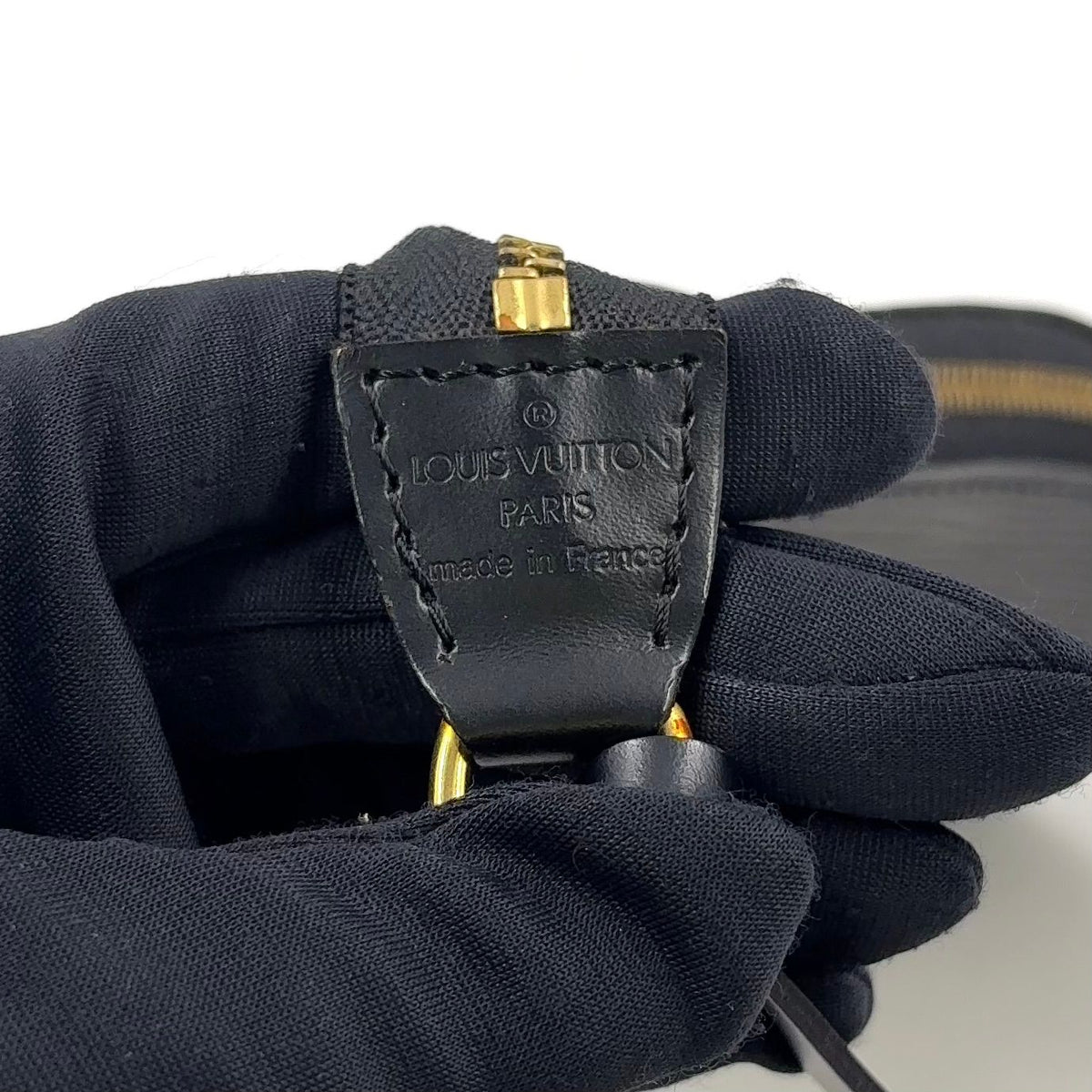 Louis Vuitton Pochette Accessoires Epi Noir Leather Black Handbag Gold — view 4