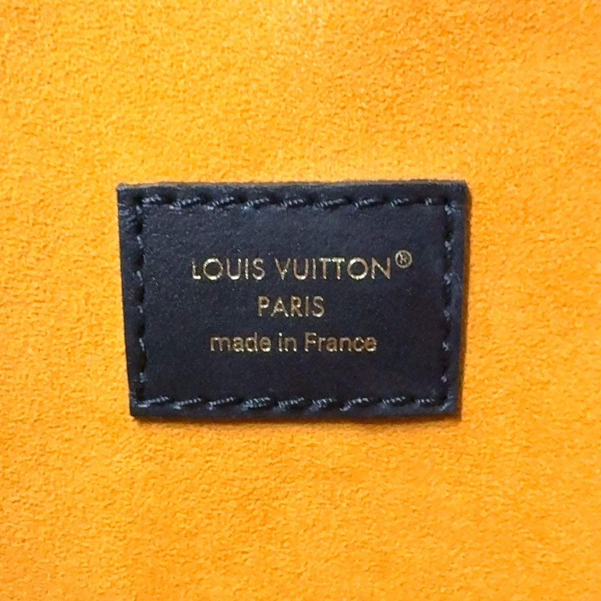 Louis Vuitton on My Side MM 2-Way Shoulder Leather Black Handbag Gold — view 4