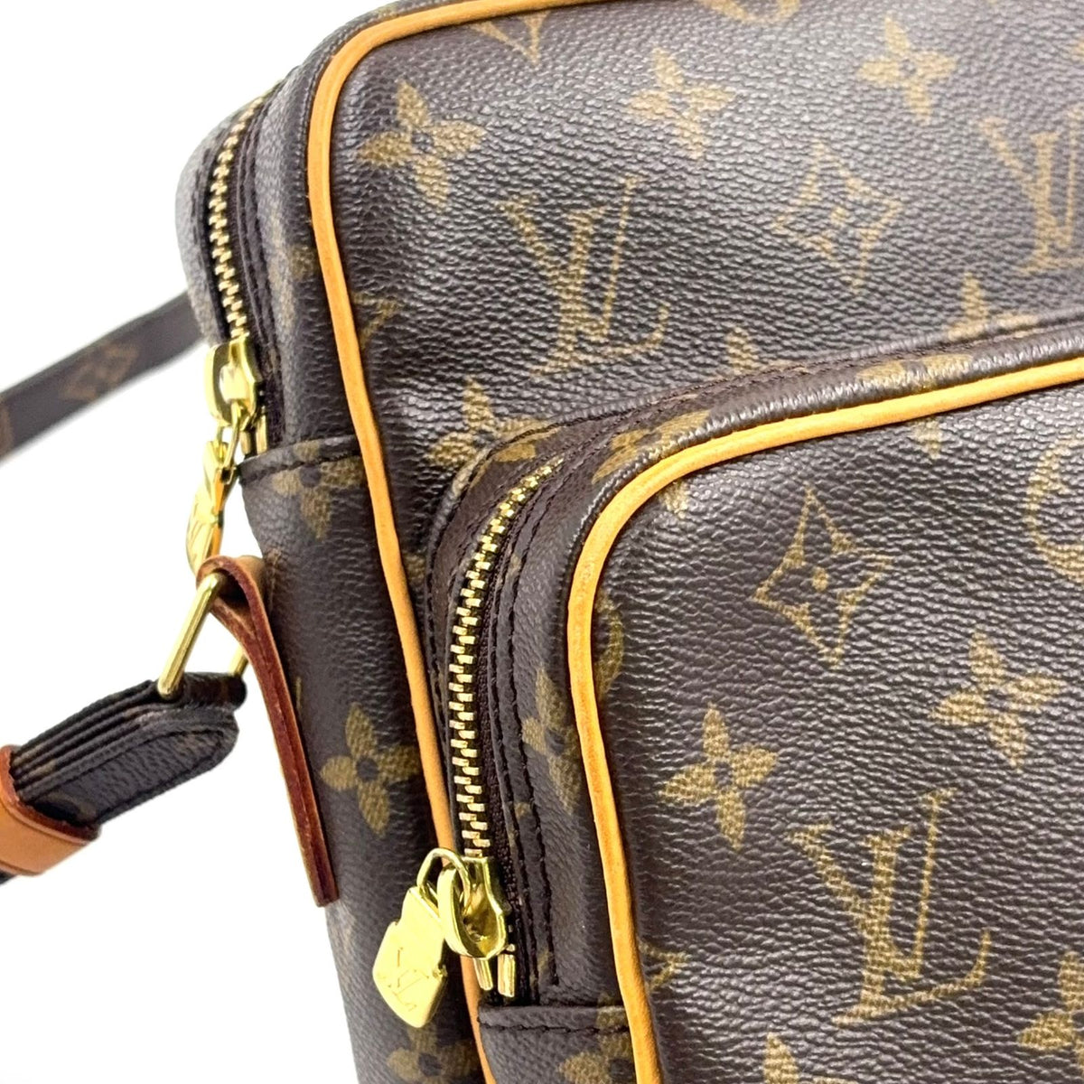 Louis Vuitton Amazon Monogram Leather Brown Shoulder Bag Gold — view 8