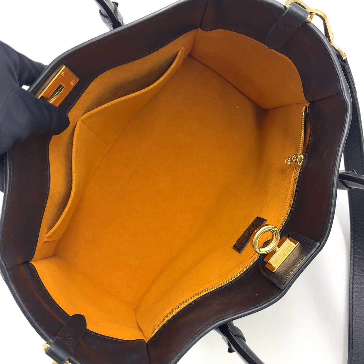 Louis Vuitton on My Side MM 2-Way Shoulder Leather Black Handbag Gold — view 3