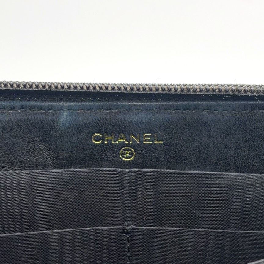 Chanel CC Logo Caviar Leather Zip Around Black Wallet Gold — view 4