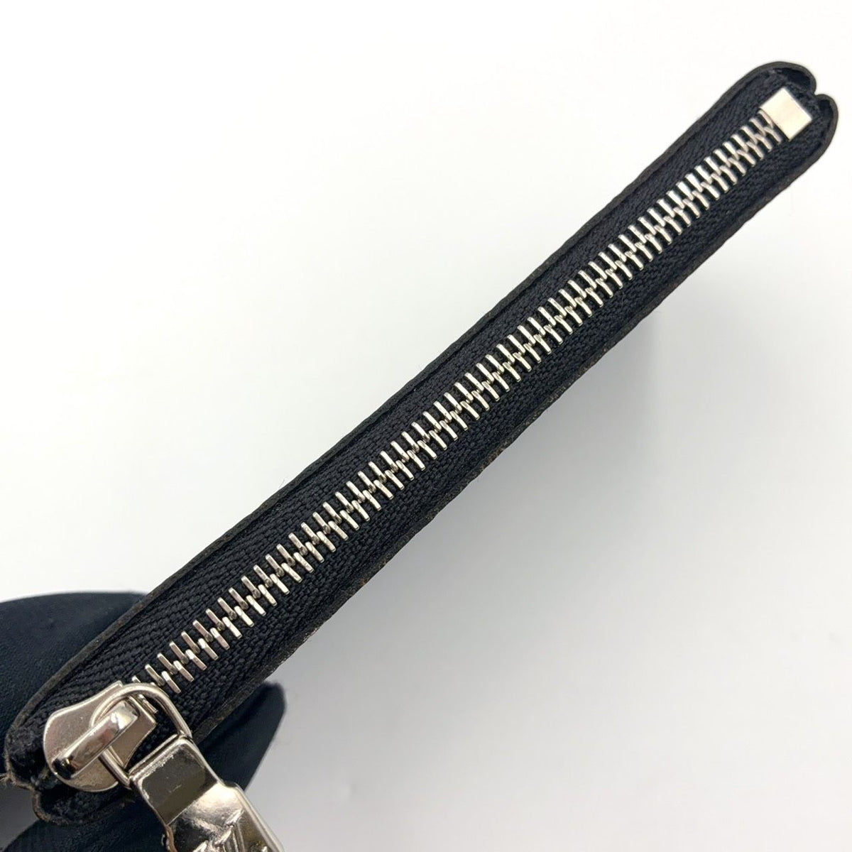 Louis Vuitton Pochette Cles Damier Graphite Leather Black Key Case Silver Key — view 6