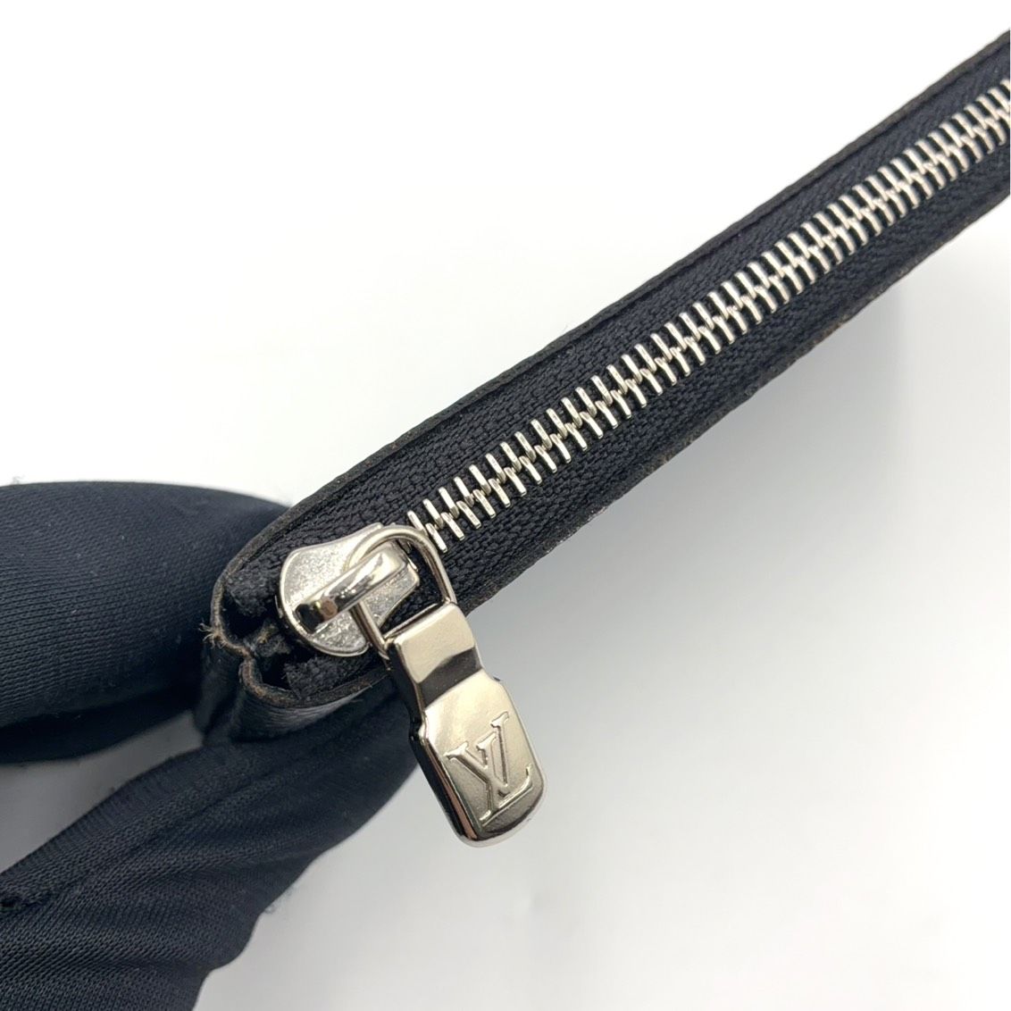 Louis Vuitton Pochette Cles Damier Graphite Leather Black Key Case Silver Key — view 5