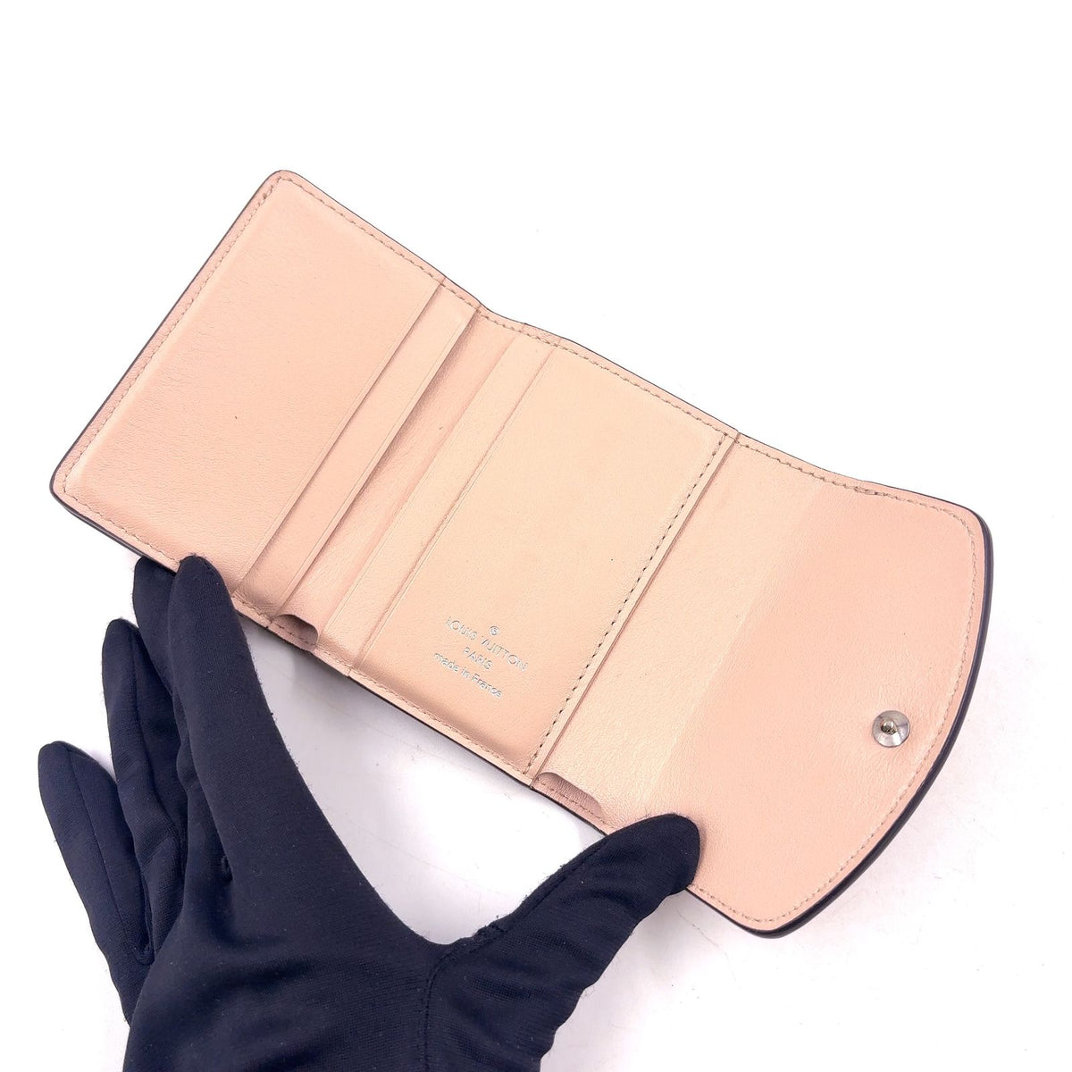 Louis Vuitton Portefeuille Iris XS Mahina Magnolia Leather Pink Beige Trifold — view 3